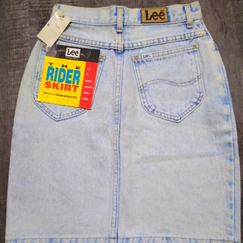Lee Vintage NWT Light wash Denim High Rise Skirt Size 5